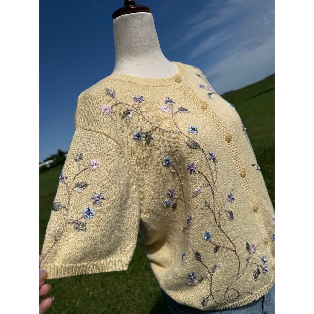 Vintage Christopher & Banks Hand Embroidered Floral Cardigan Sweater Medium - Picture 3 of 7